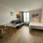 Meuble De Tourisme Dans Parc Arbore 1000m2 - Sejour-la-roche Eperon לה רוש-פוזה