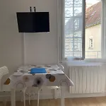 Meuble De Tourisme Dans Parc Arbore 1000m2 - Sejour-la-roche Eperon