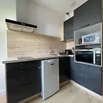 Appartement Meublé De Tourisme Dans Parc Arboré 1000m2 - Sejour-la-roche Eperon *