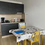 דירה Meuble De Tourisme Dans Parc Arbore 1000m2 - Sejour-la-roche Eperon לה רוש-פוזה