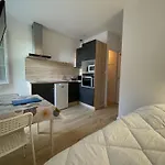Meuble De Tourisme Dans Parc Arbore 1000m2 - Sejour-la-roche Eperon * לה רוש-פוזה