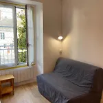Meuble De Tourisme Dans Parc Arbore 1000m2 - Sejour-la-roche Eperon *