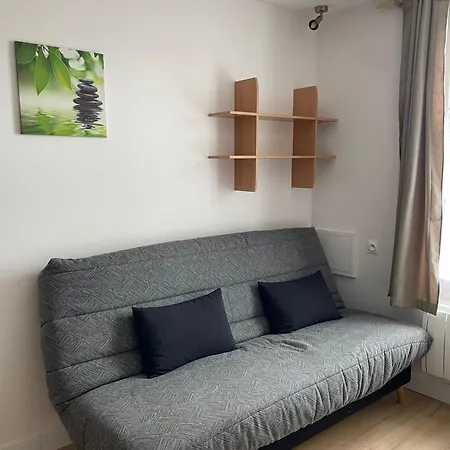 Meuble De Tourisme Dans Parc Arbore 1000m2 - Sejour-la-roche Eperon